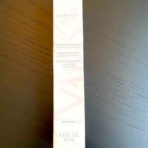 COPY - Mary Kay Tinted Moisturizer with SPF20!! 🌞